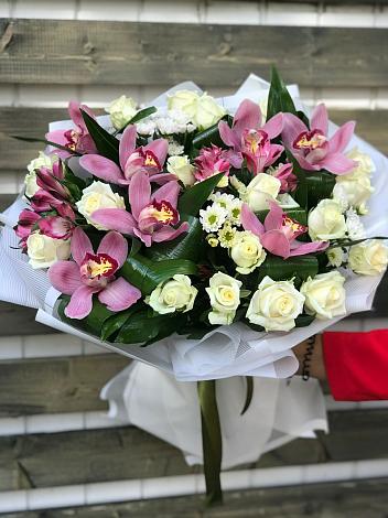 Букет цветов из: Розы и Хризантемы в Новолеушковской