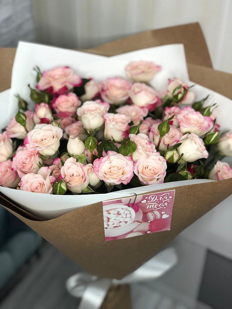 Букет цветов из: Розы в Новолеушковской