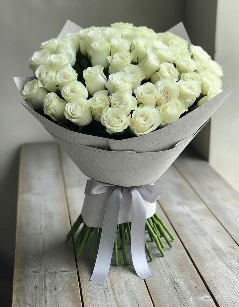 Букет 35 Белых роз в Новолеушковской