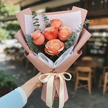 Букет цветов из:  Розы в Новолеушковской