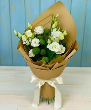 Букет цветов из:  Хризантемы и Лизиантусы #REPLACE_PRED# Новолеушковской