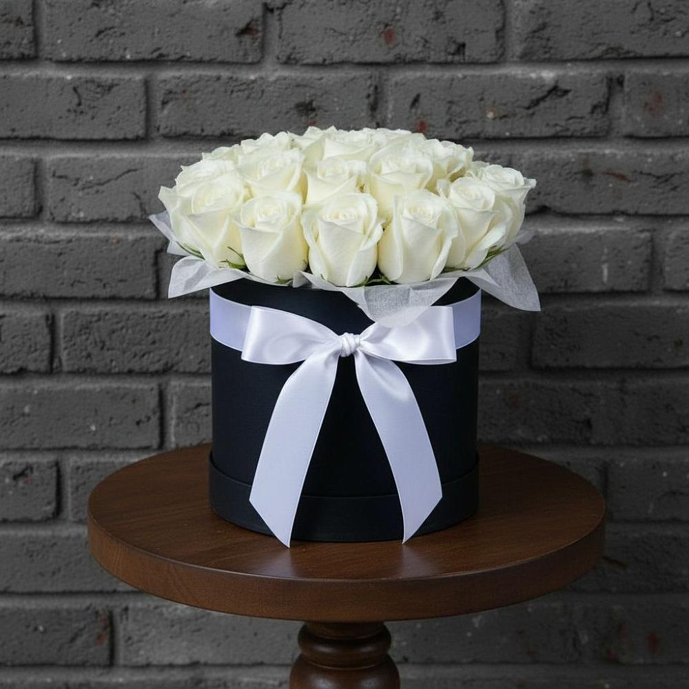 Цветочная композиция из Розы в шляпной коробке в Новолеушковской