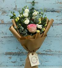 Букет цветов из:  Розы и Лизиантусы в Новолеушковской