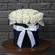 Цветочная композиция из Розы в шляпной коробке в Новолеушковской